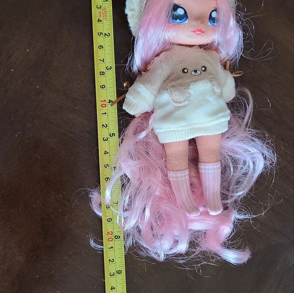 Na Na Na Surprise Sarah Snuggles doll series 1 size 9 in. - Picture 7 of 8
